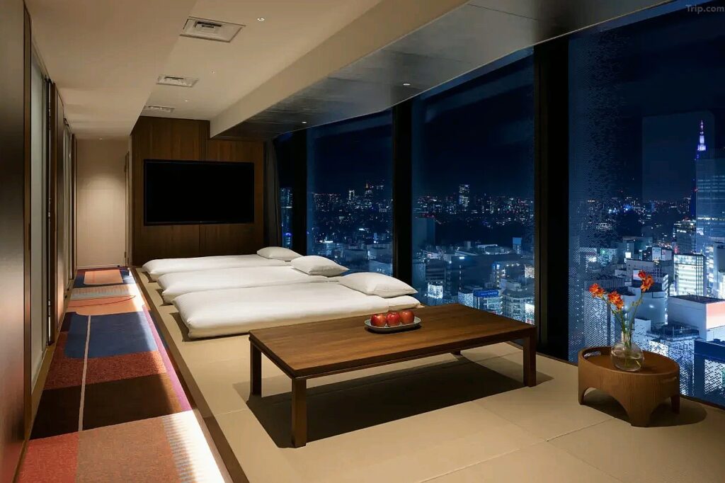 호텔 그루브 신주쿠 파크 로얄 호텔 룸 뷰 | HOTEL GROOVE SHINJUKU, A PARKROYAL Hotel Room View