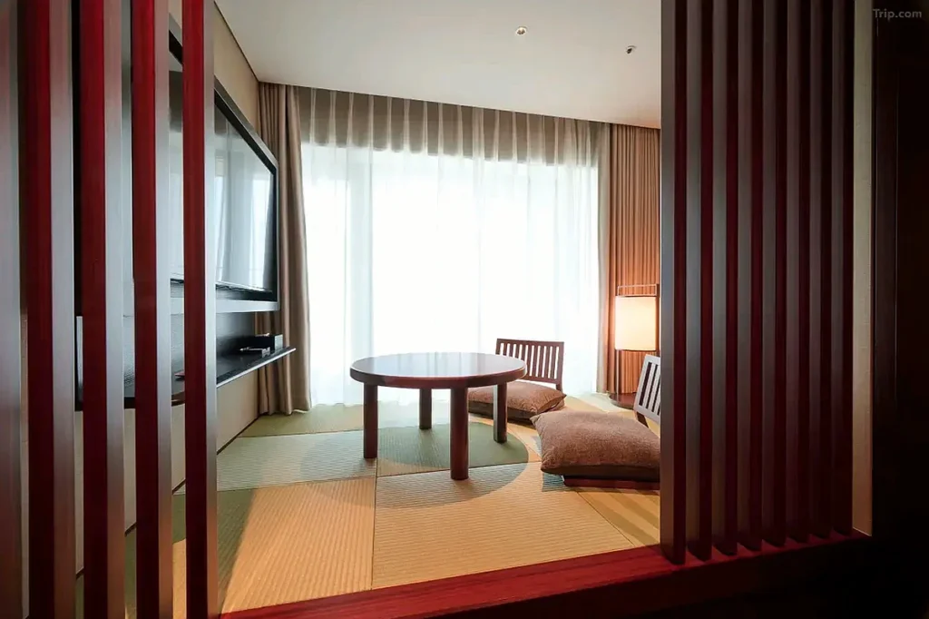 Marunouchi Hotel Guest Room | 마루노우치 호텔 객실